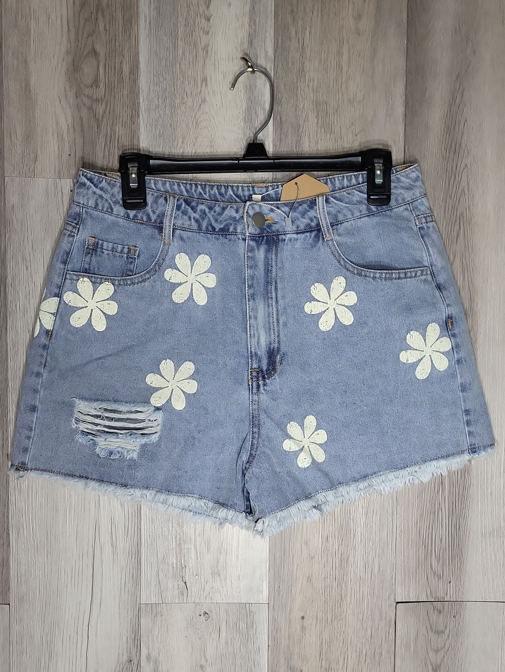 Main Strip NWT Denim Daisy Shorts Womens Large Distressed Raw Hem